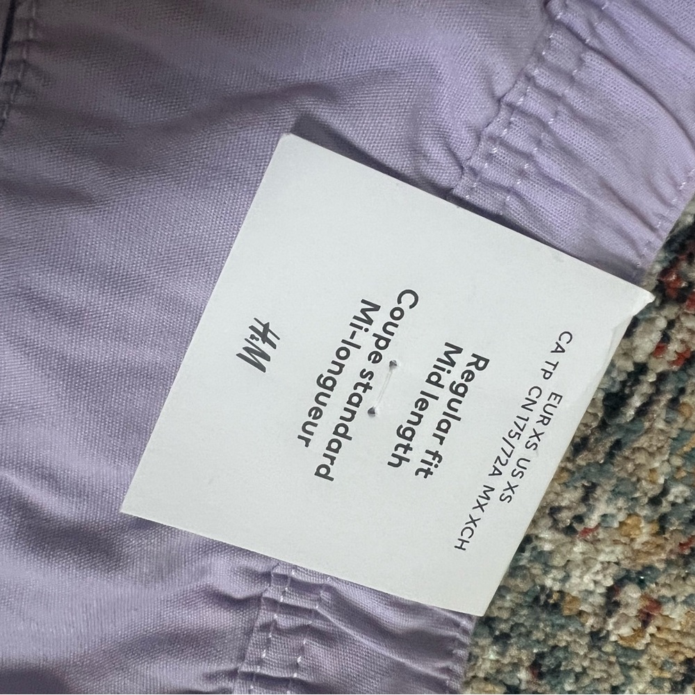 H&M Purple Cargo Shorts with Relaxed Fit and Elastic Waistband - Picture 7 of 8